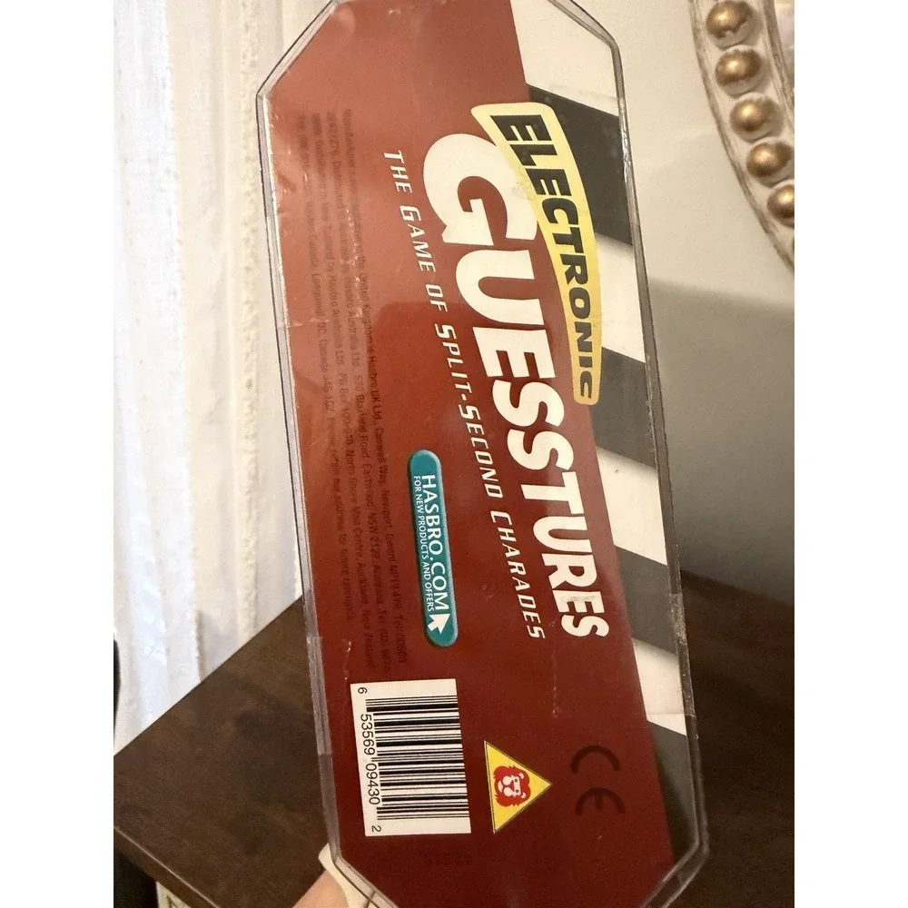 Electronic Guesstures Game Hasbro Parker Bros Complete In Box Tested CIB